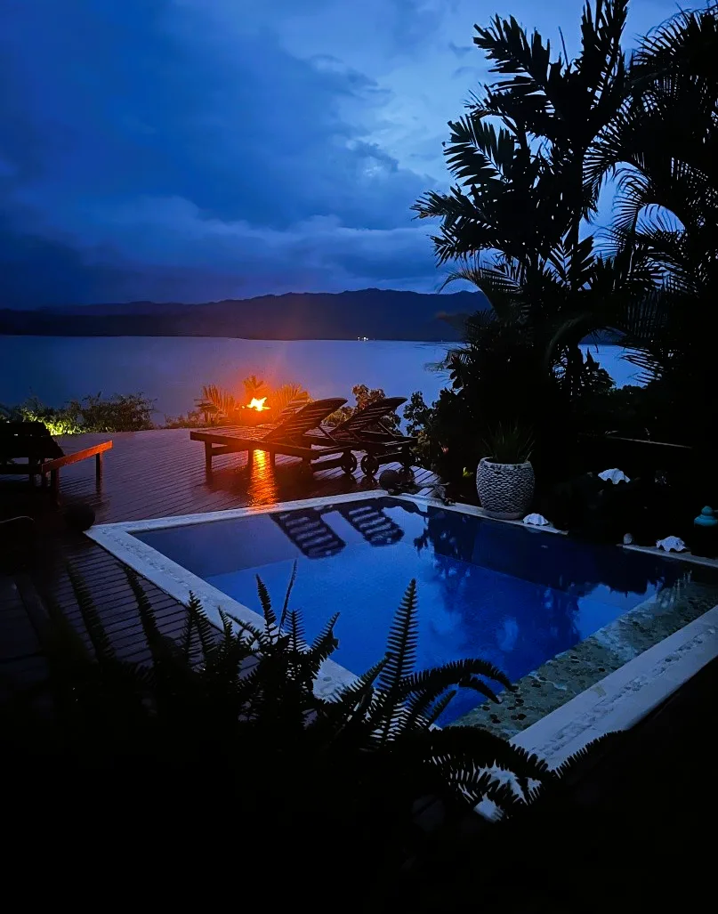 Fire pit at Naveria Heights Lodge