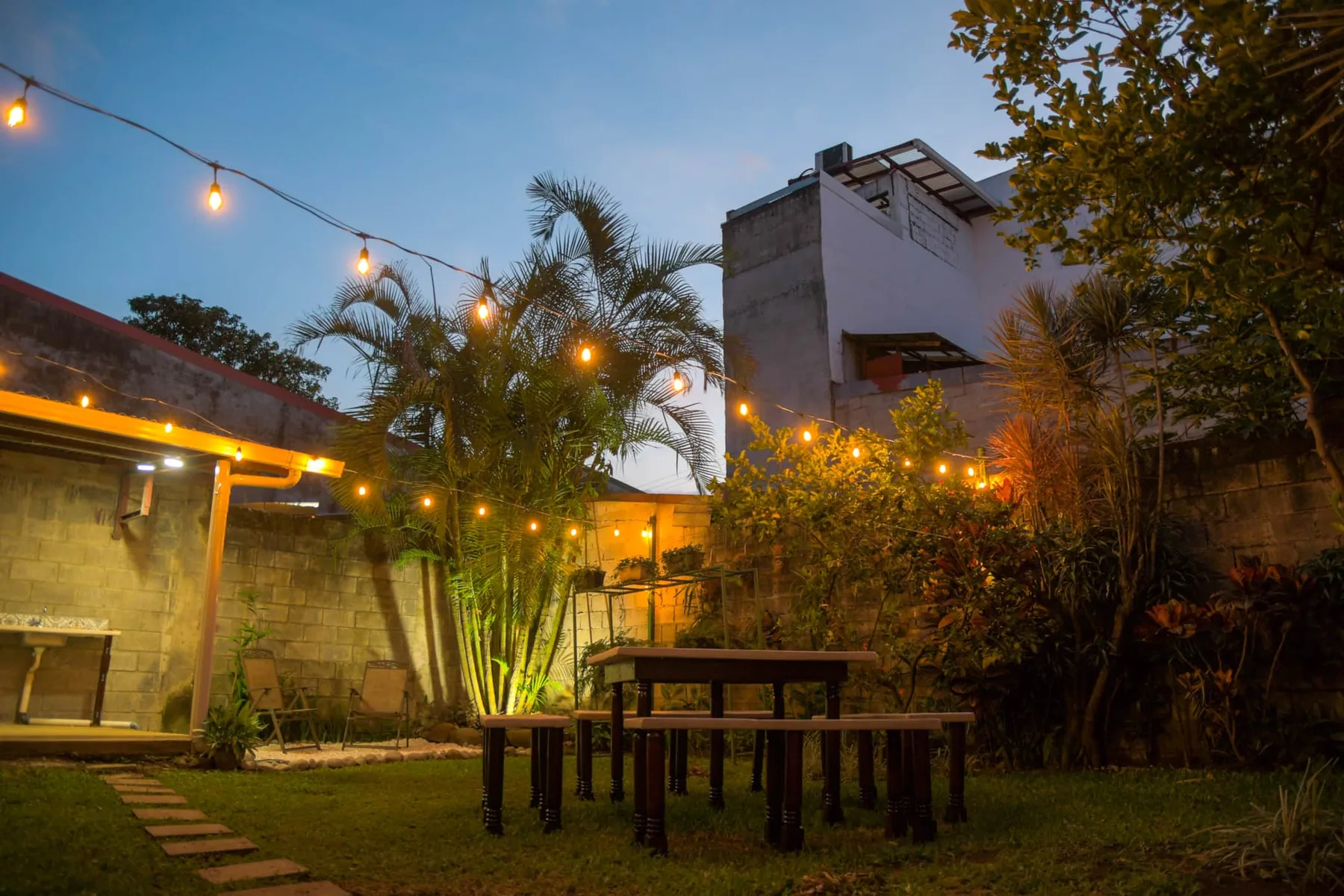 Alice & Juancito