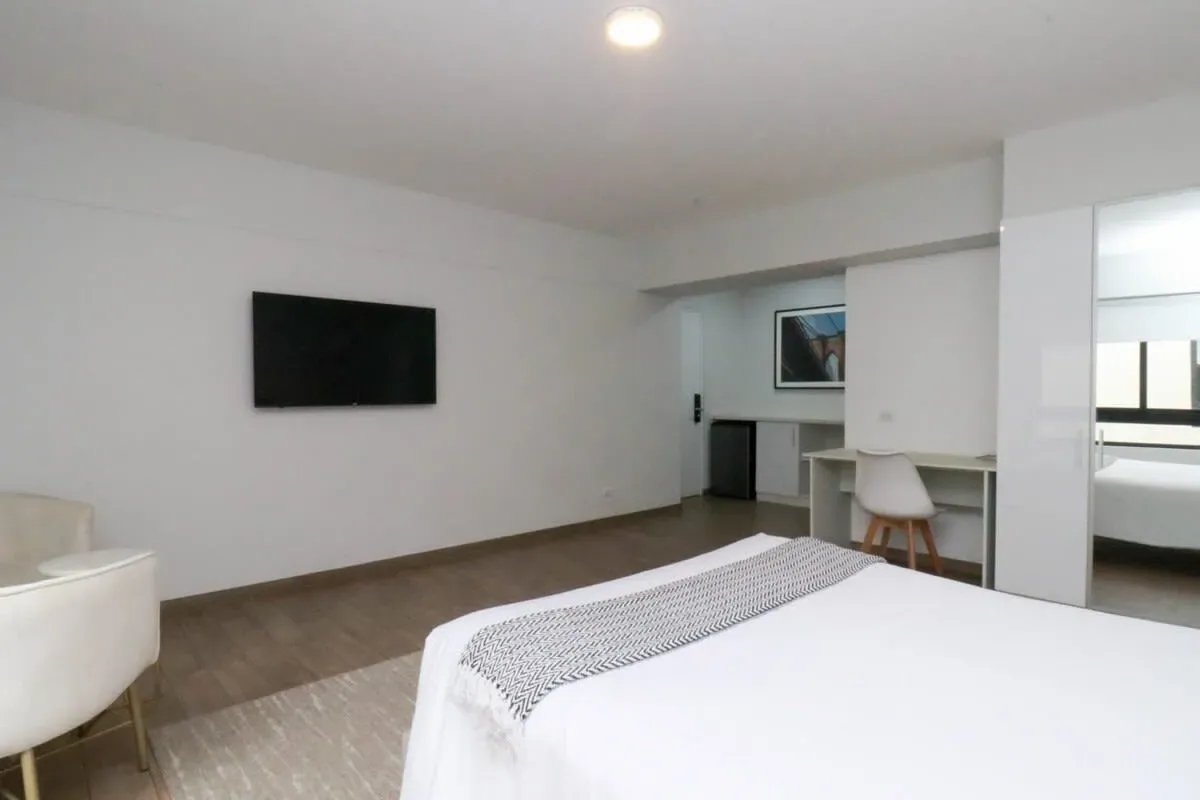 Astounding 2BR in Miraflores