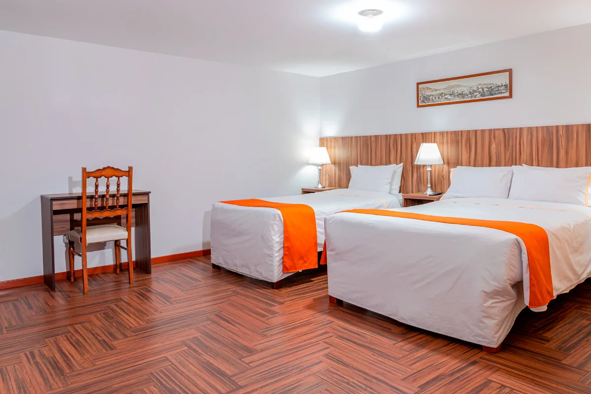 Habitación superior con dos camas individuales o una cama doble