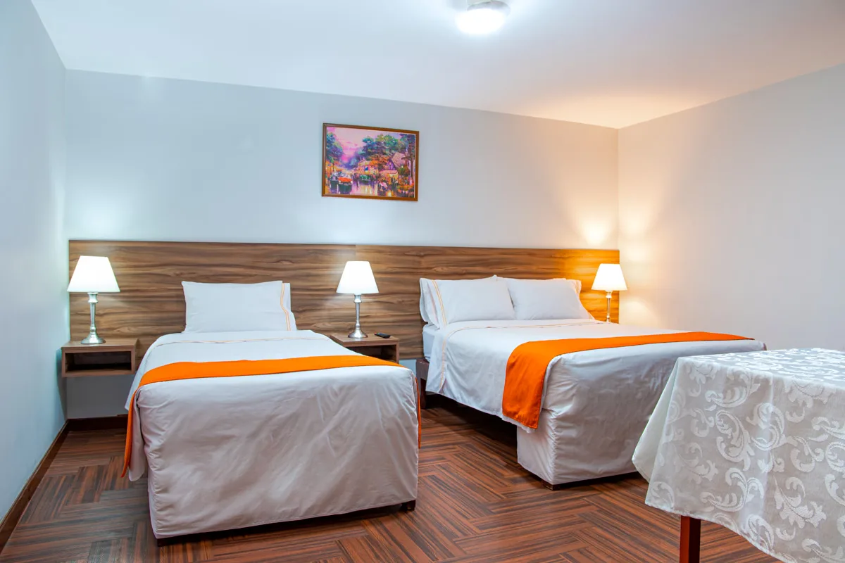 Habitación superior con dos camas individuales o una cama doble