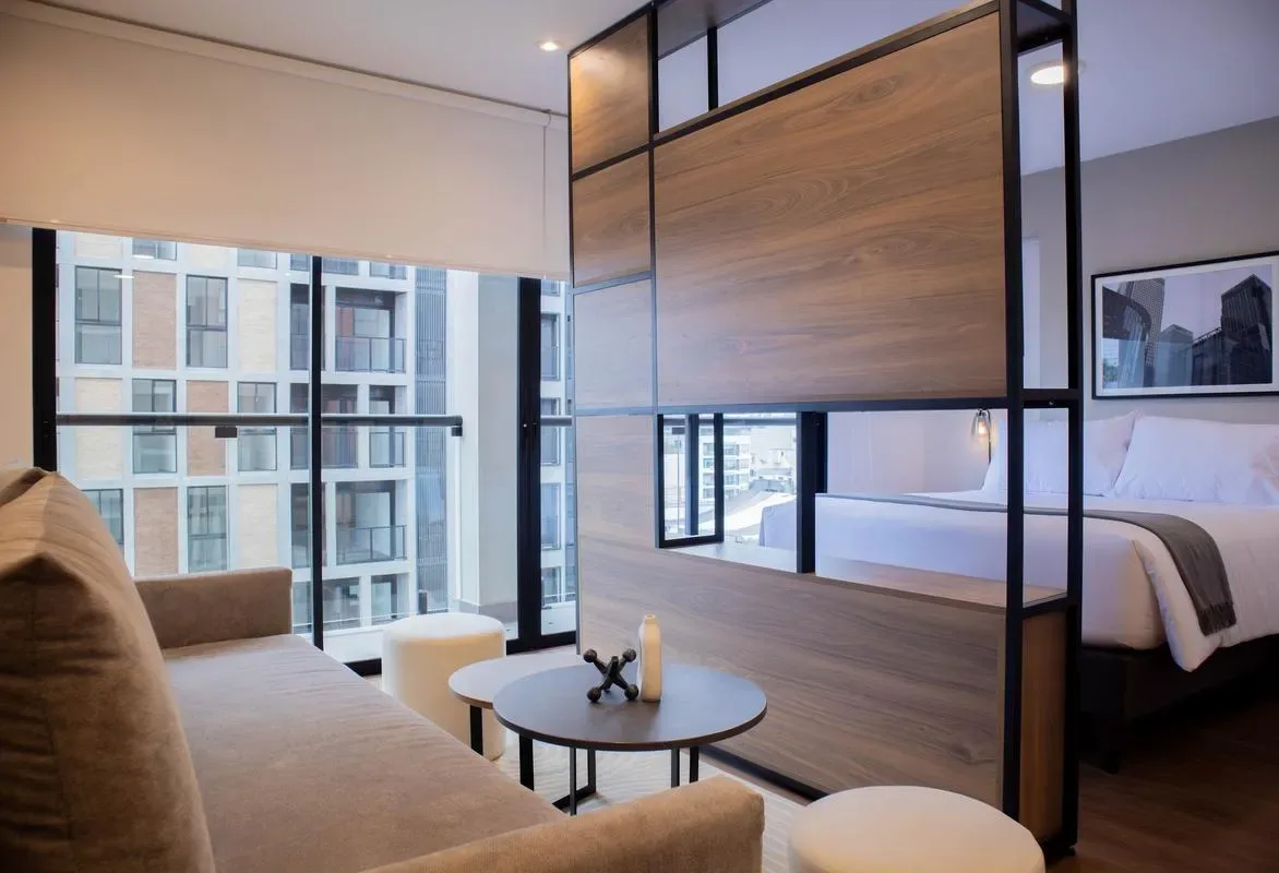 Majestic 1BR w/Balcony in Miraflores