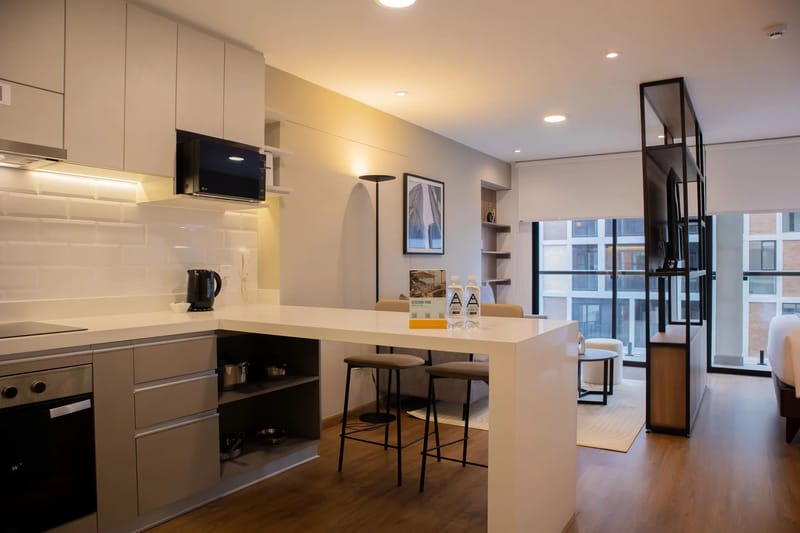 Majestic 1BR w/Balcony in Miraflores