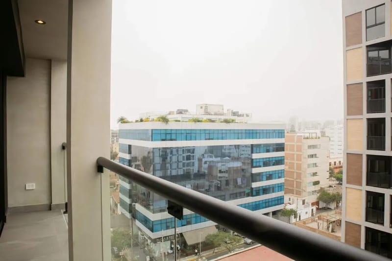 Majestic 1BR w/Balcony in Miraflores