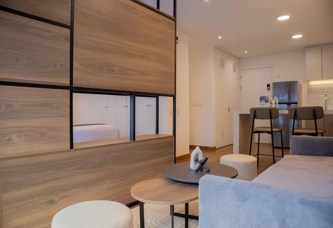 Majestic 1BR w/Balcony in Miraflores