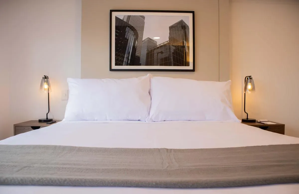 Majestic 1BR w/Balcony in Miraflores