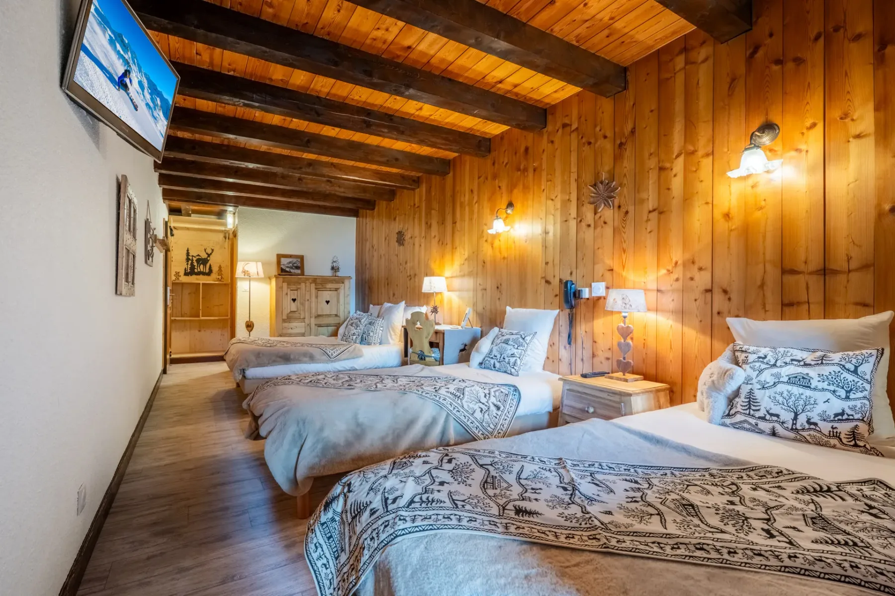 Habitación con tres camas individuales