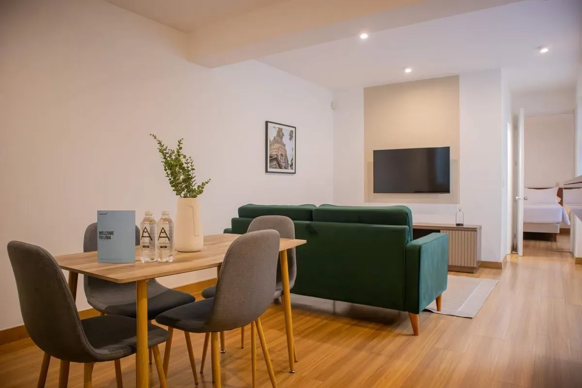 Striking 1BR near Malecon in Miraflores