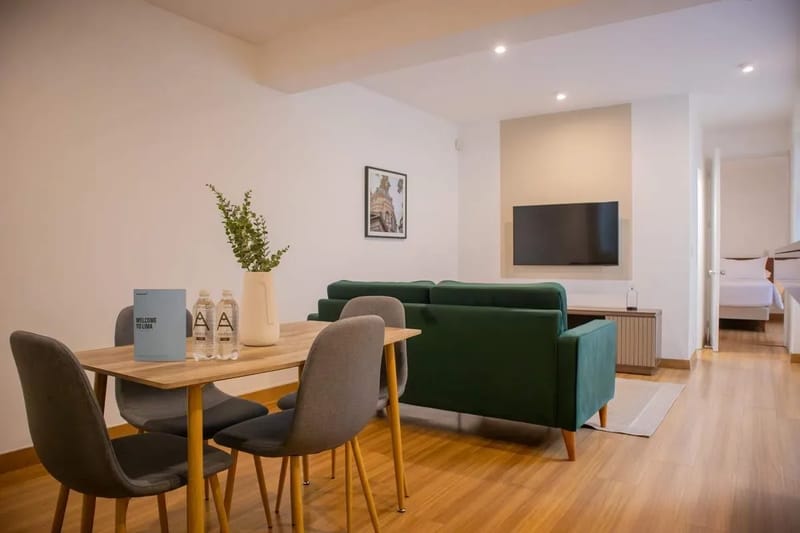 Striking 1BR near Malecon in Miraflores