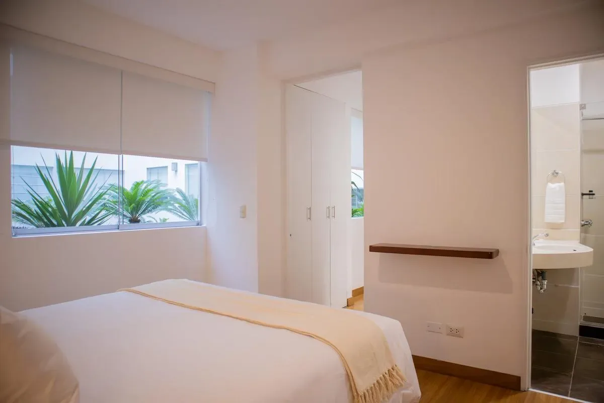 Striking 1BR near Malecon in Miraflores