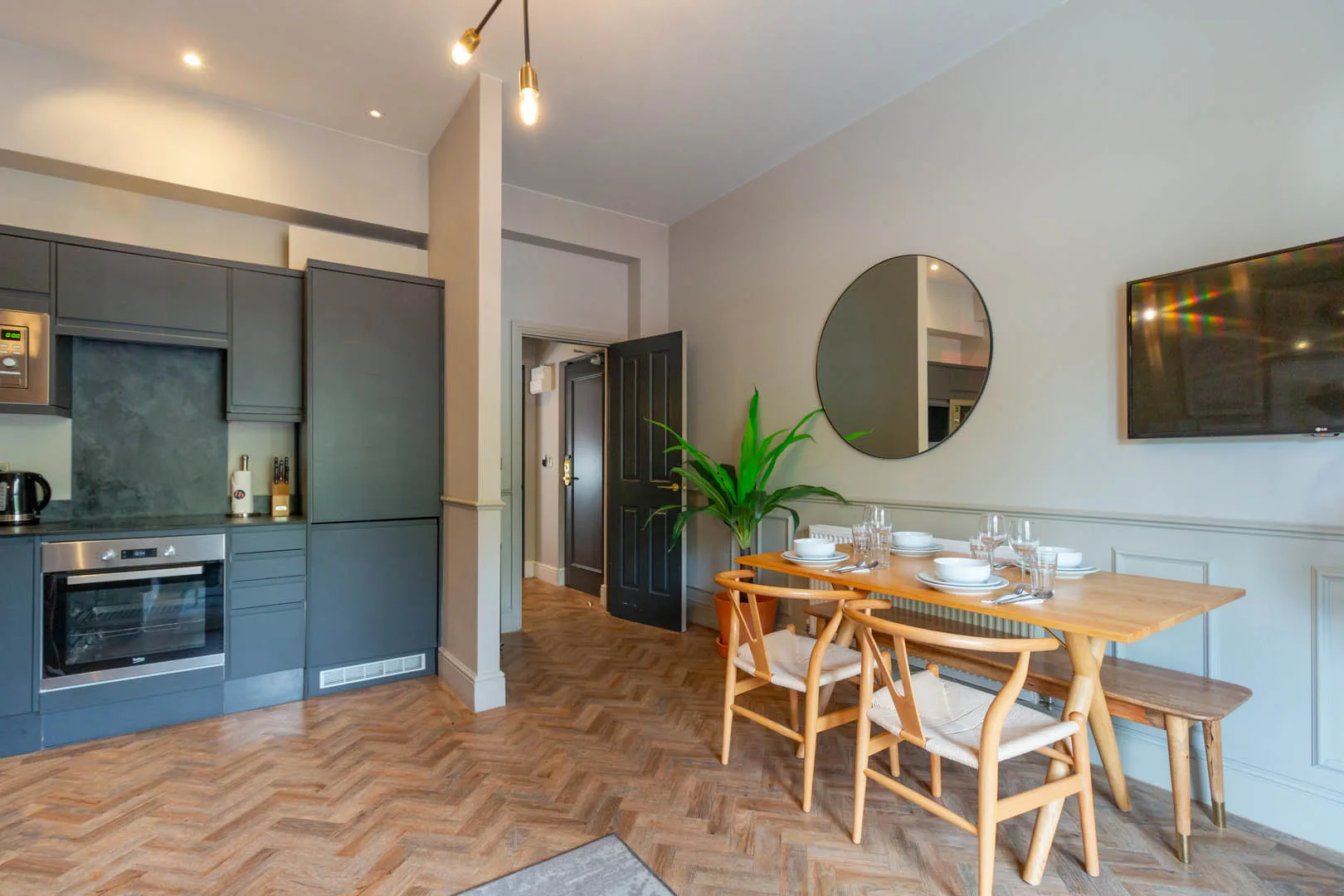 One Bed Deluxe Apartment