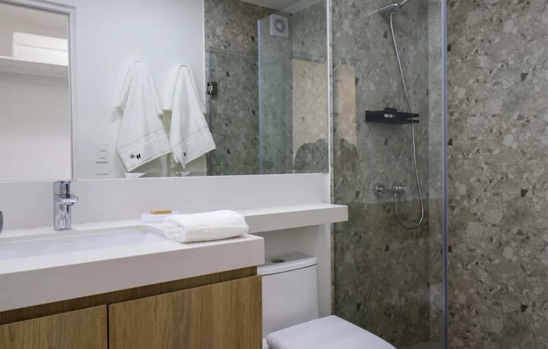Upscale 2BR w/ Balcony & View in Miraflores