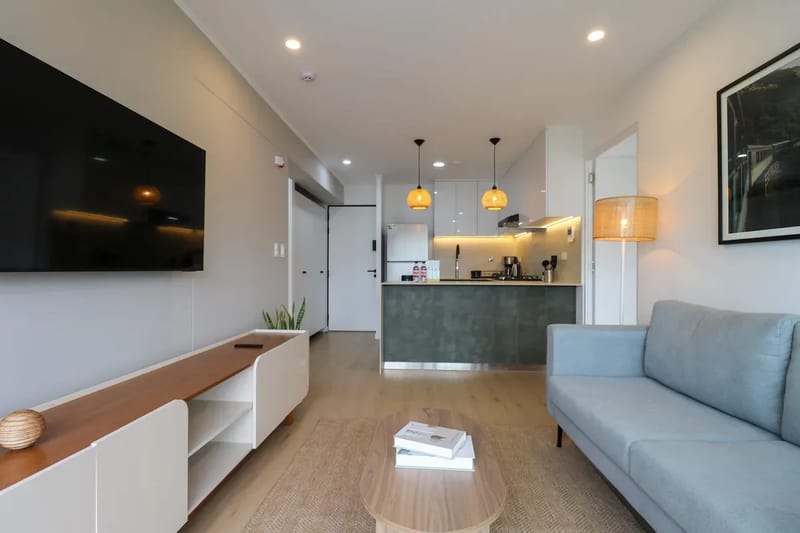Upscale 2BR w/ Balcony & View in Miraflores