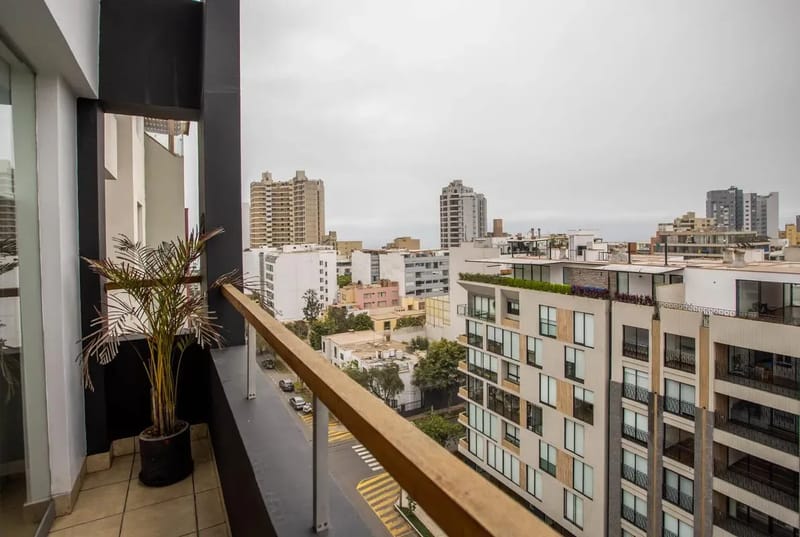 Fantastic 1BR with Balcony in Miraflores