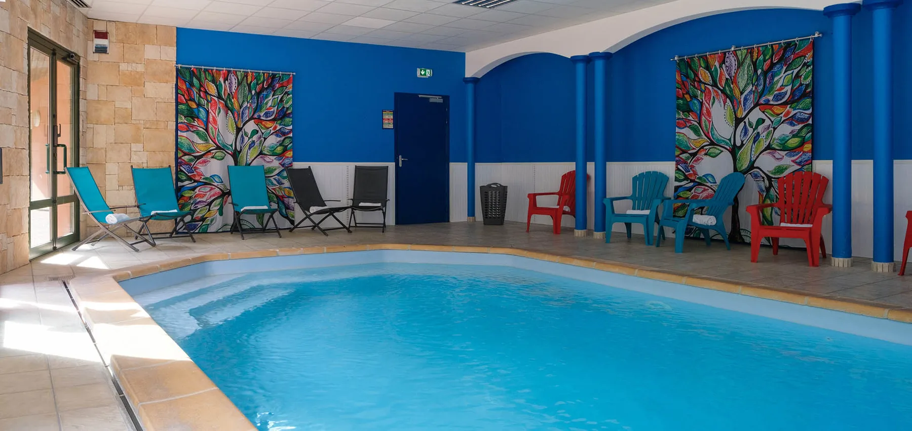 Hotel with swimming pool, Vienne-le-Château