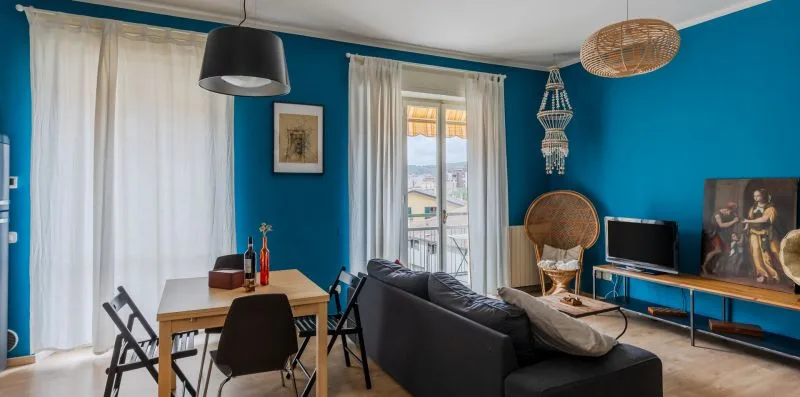 GuestHost - Bell’occhio Colorful Apt with Parking