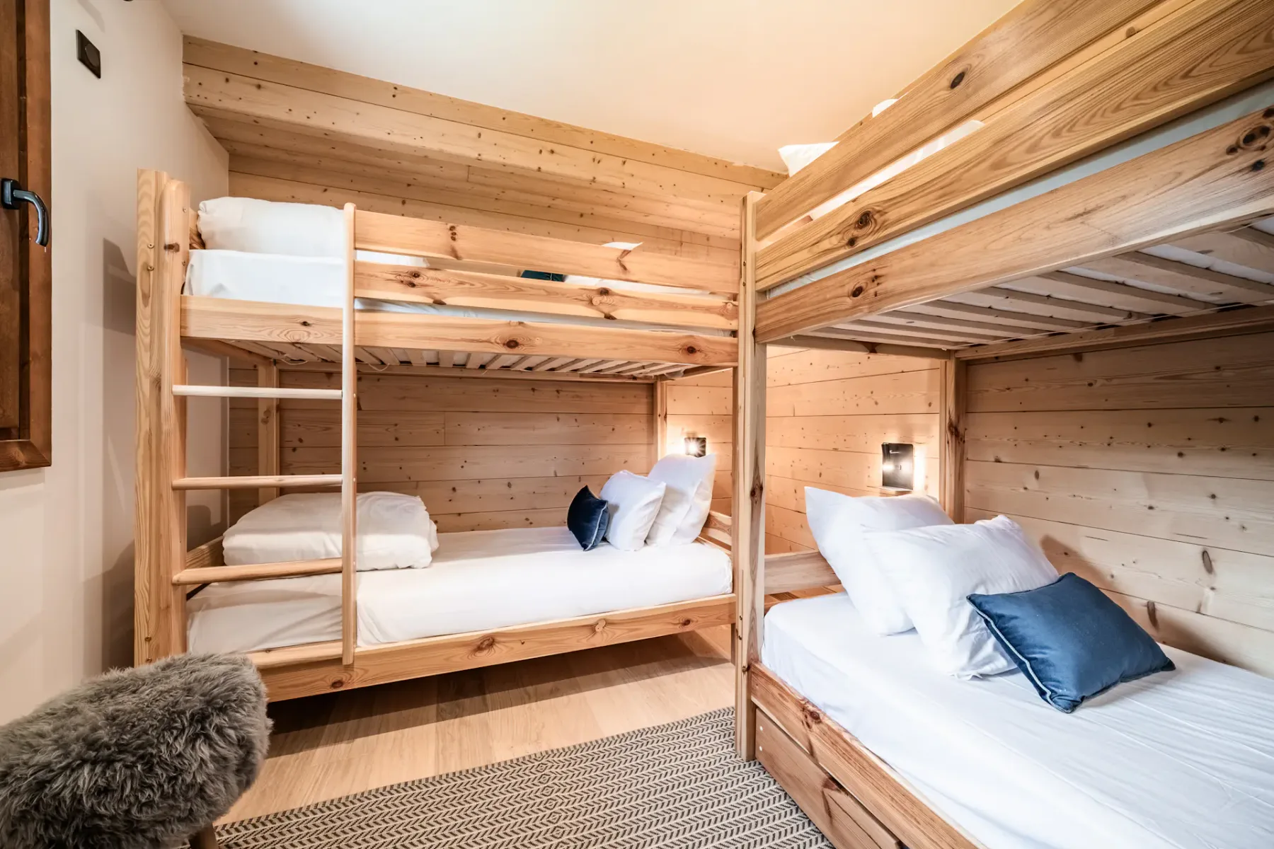 Cosy bedroom kids ski chalet Arande Saint Gervais