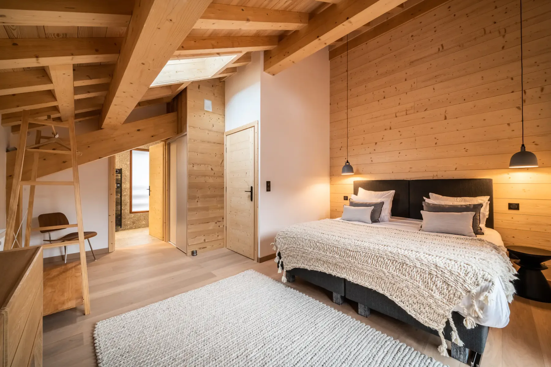 Luxury double ensuite bedroom ski chalet Arande Saint Gervais