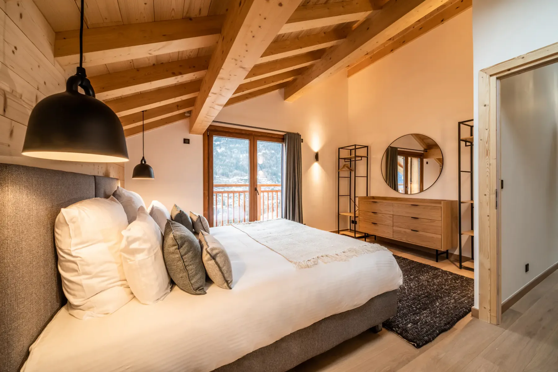 Luxury double ensuite bedroom ski chalet Arande Saint Gervais