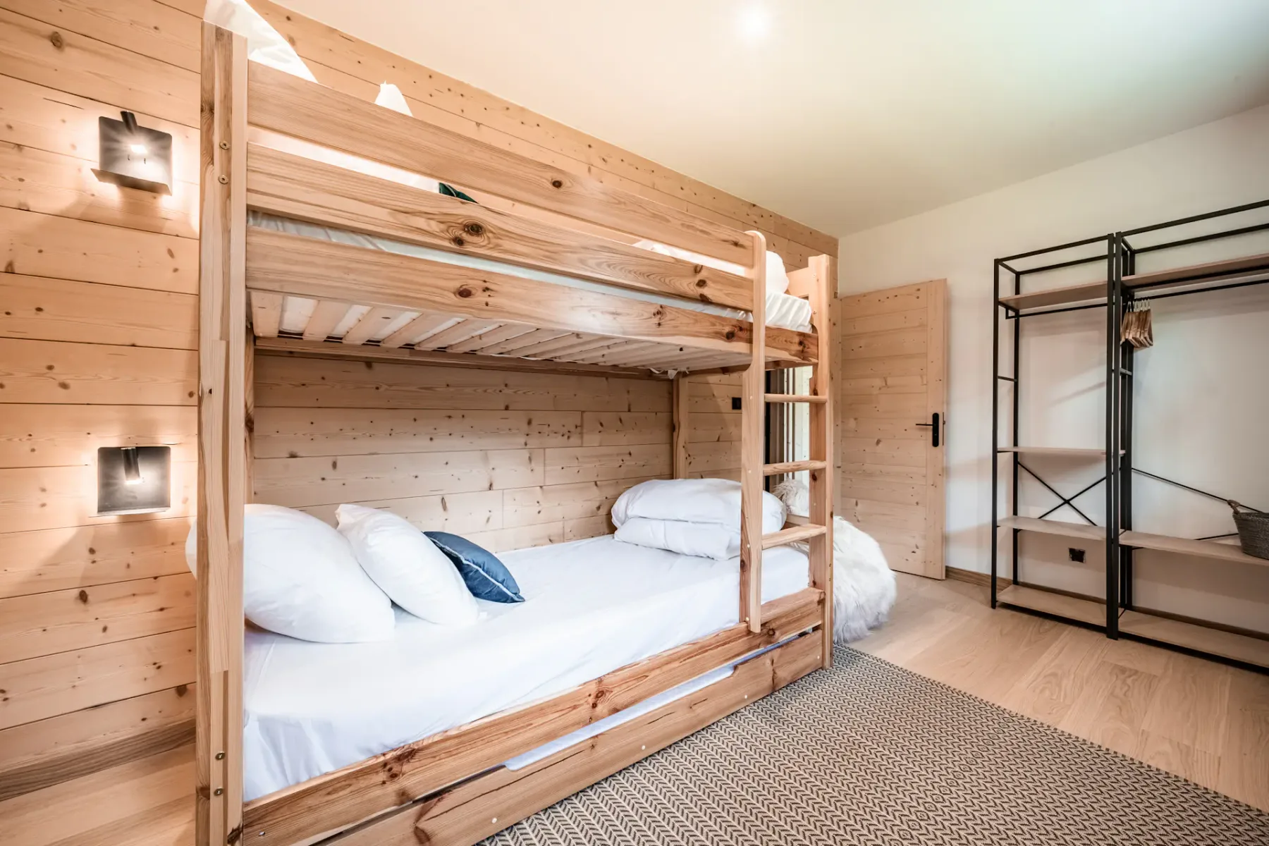 Cosy bedroom kids ski chalet Arande Saint Gervais