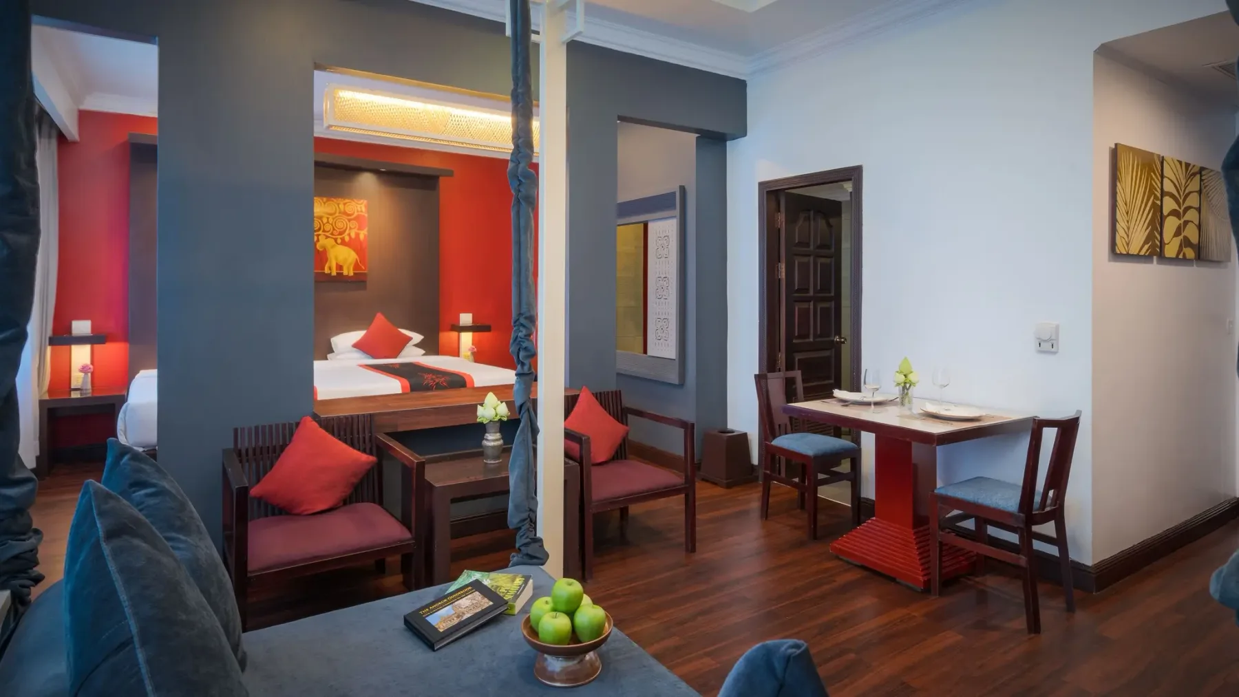 Rooms & Suites