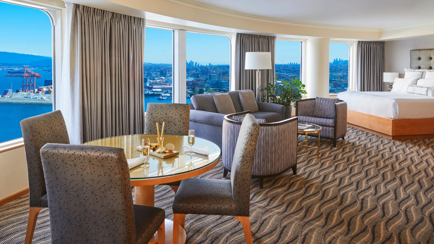 Habitación con vistas panorámicas al puerto