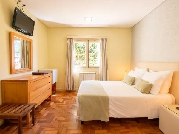 Adelaide Hotel room