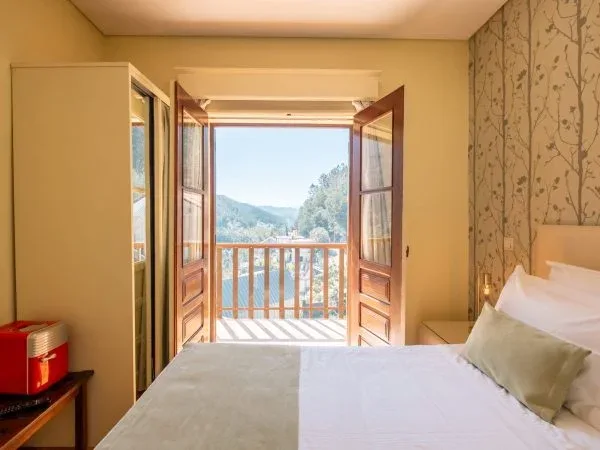 Adelaide Hotel room