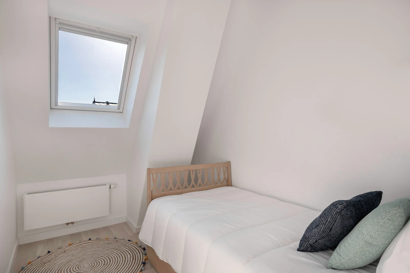 Apartment listing gallery photo.