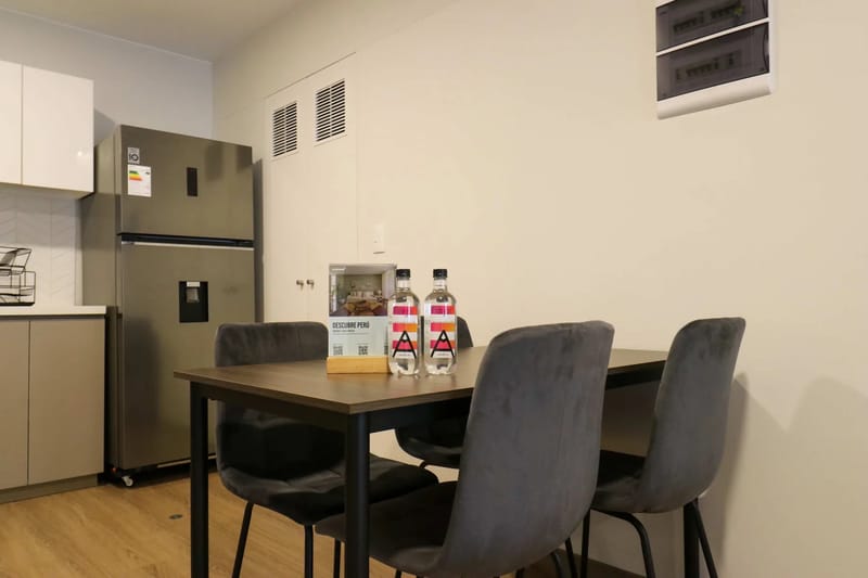 Trendy & Cozy 2BR w/ Balcony in Miraflores