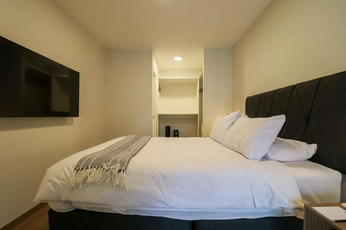 Trendy & Cozy 2BR w/ Balcony in Miraflores