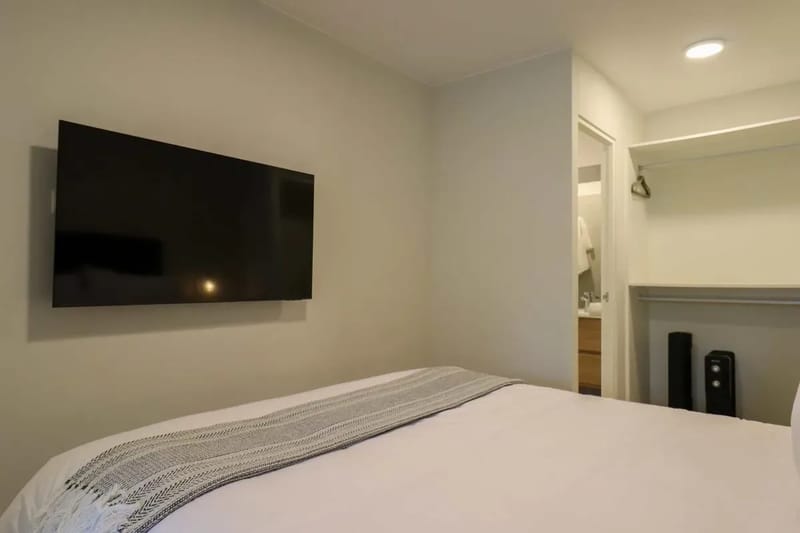 Trendy & Cozy 2BR w/ Balcony in Miraflores