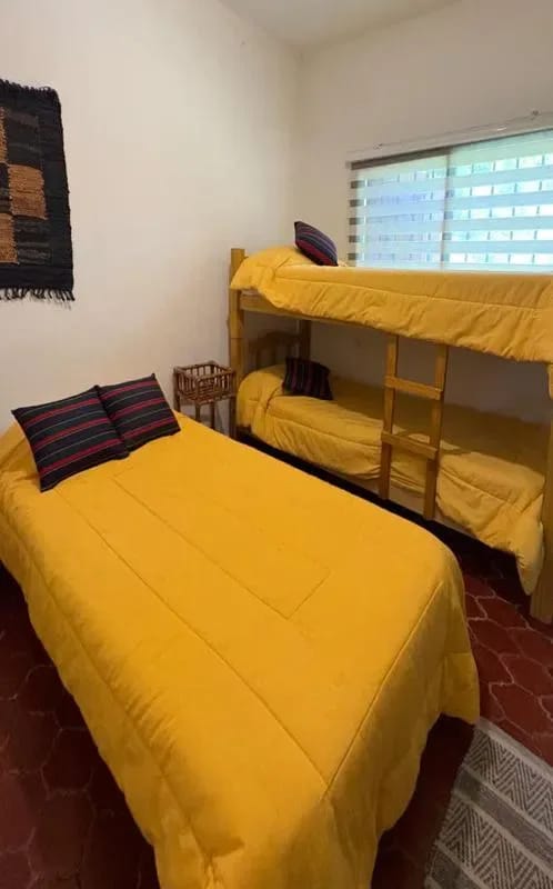 Spectacular 4BR w/ Garden Views in Mendoza