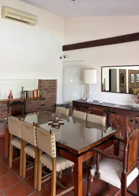 Spectacular 4BR w/ Garden Views in Mendoza