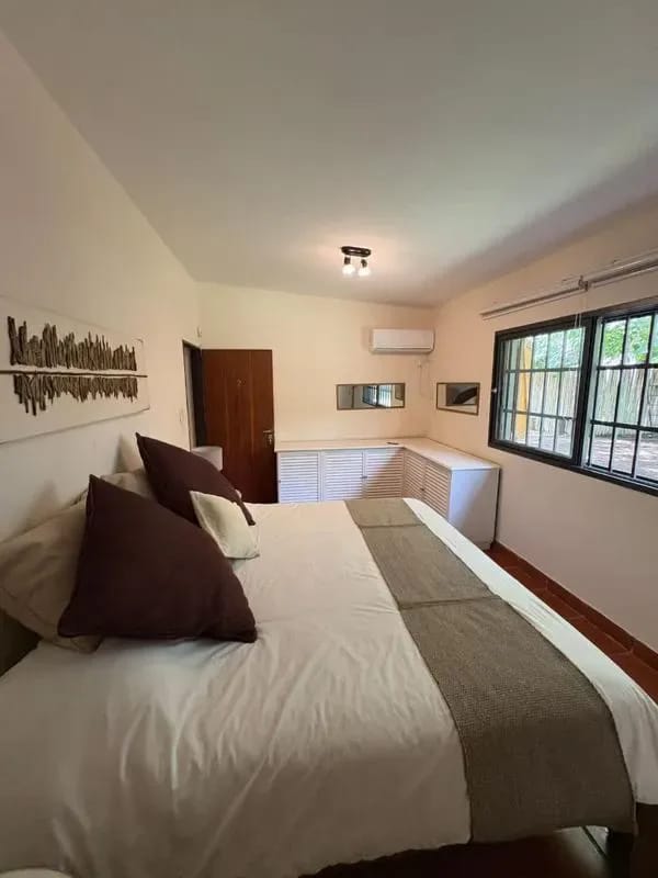 Spectacular 4BR w/ Garden Views in Mendoza