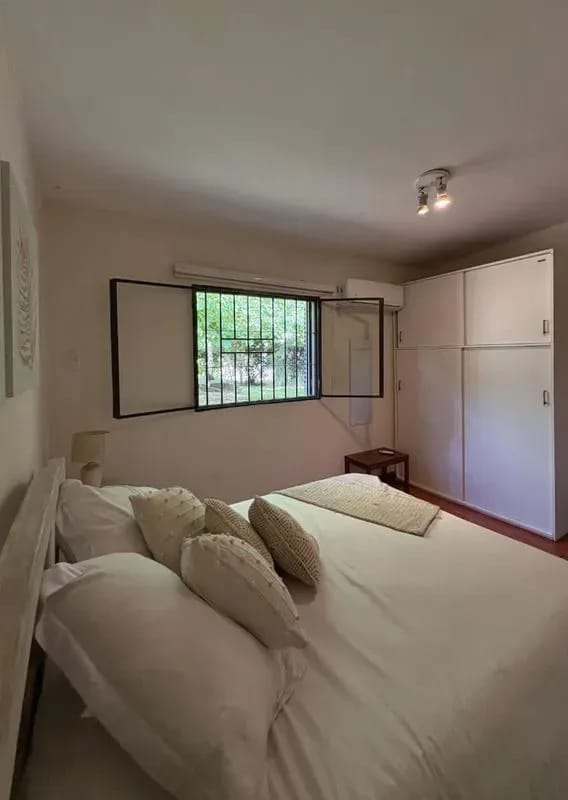 Spectacular 4BR w/ Garden Views in Mendoza