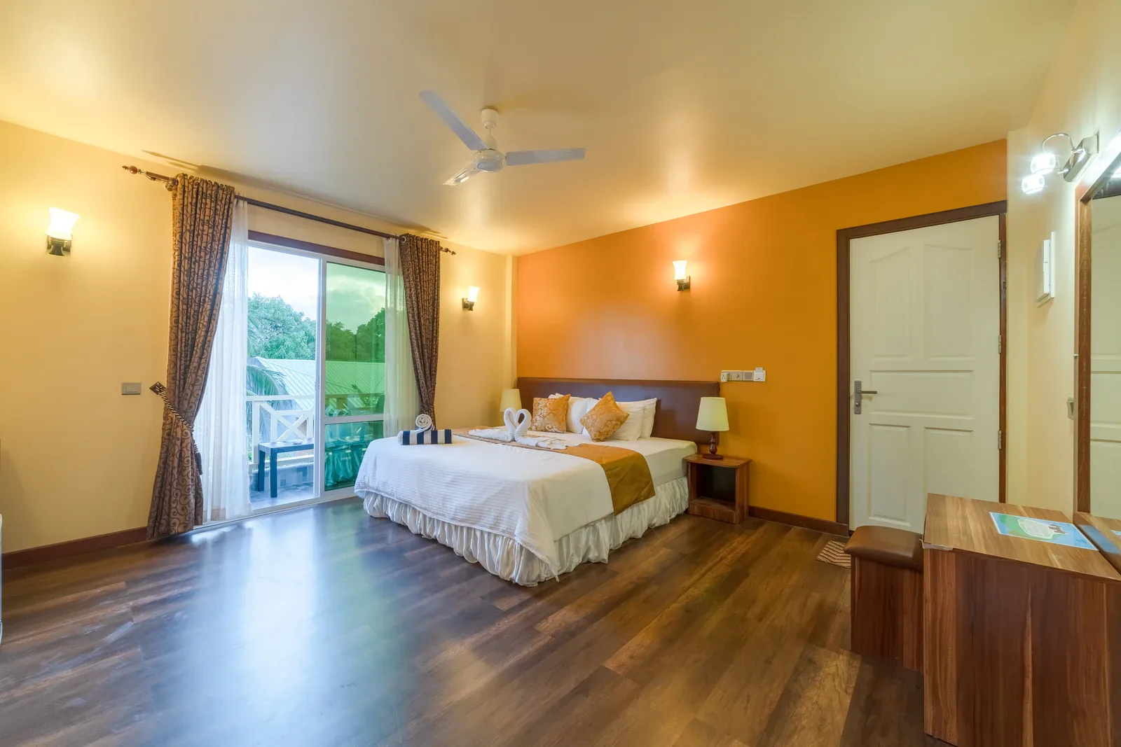 Ostrov Beach balcony room