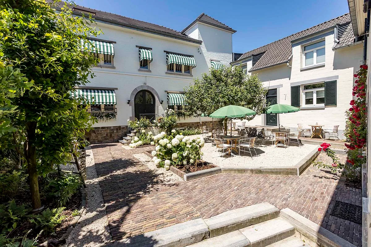 Patio de Hostellerie Marie