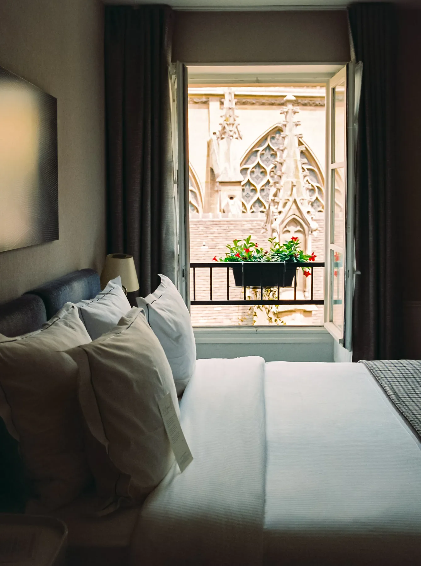 Hôtel Place du Louvre – room