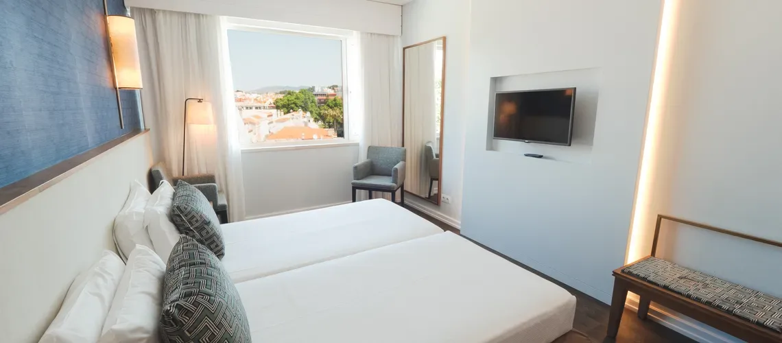 Hotel Baía Cascais guest room