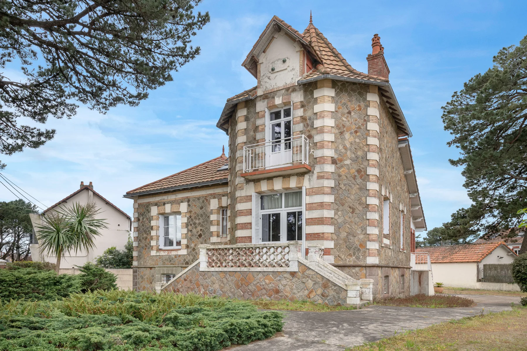 House listing gallery photo