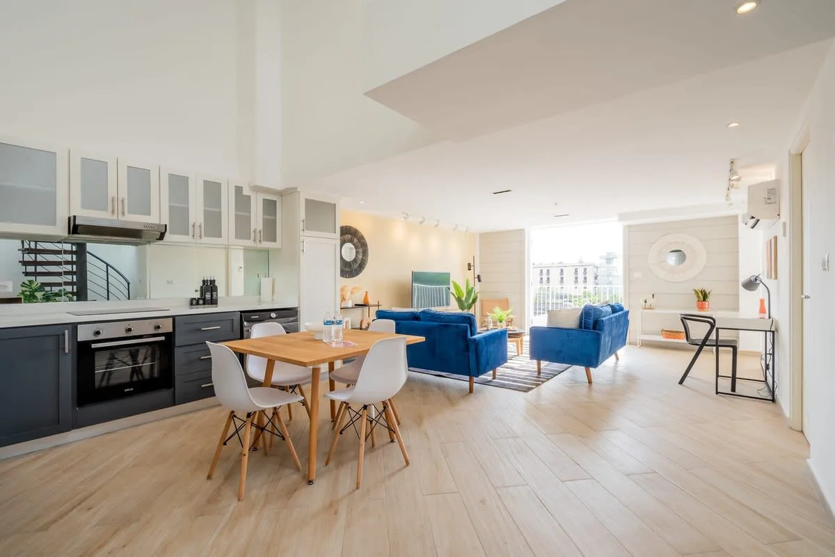 Enchanting 3BR in Casco Antiguo w/ Balcony