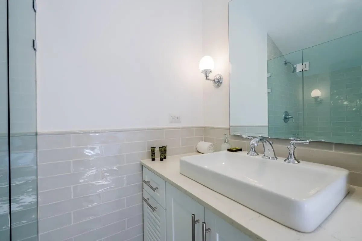 Enchanting 3BR in Casco Antiguo w/ Balcony