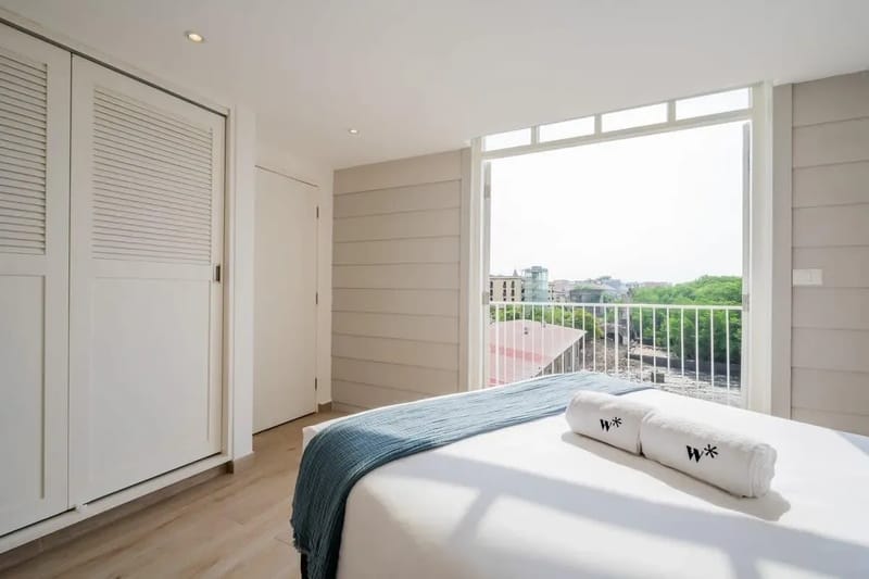 Enchanting 3BR in Casco Antiguo w/ Balcony