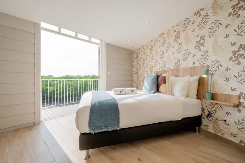 Enchanting 3BR in Casco Antiguo w/ Balcony