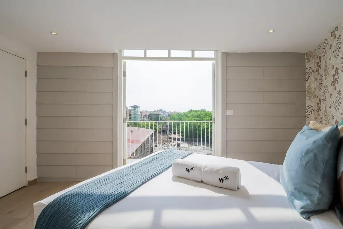 Enchanting 3BR in Casco Antiguo w/ Balcony