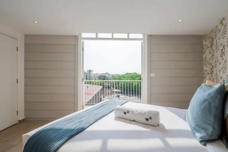 Enchanting 3BR in Casco Antiguo w/ Balcony