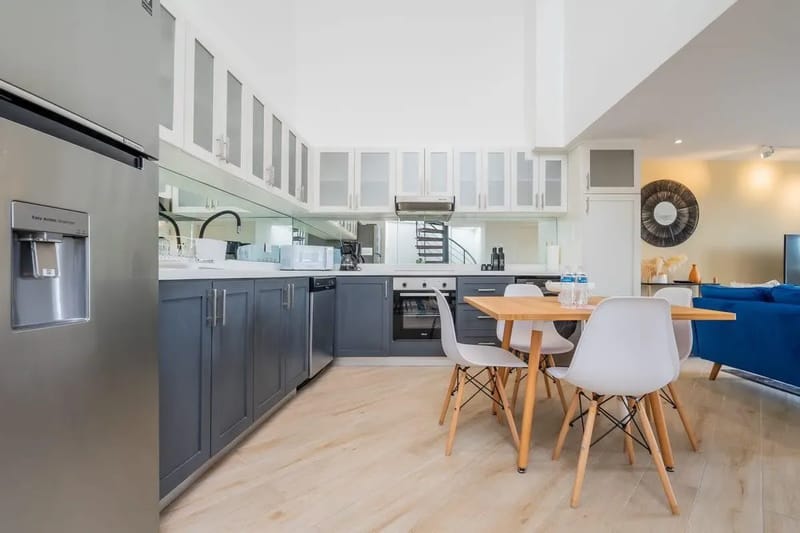 Enchanting 3BR in Casco Antiguo w/ Balcony