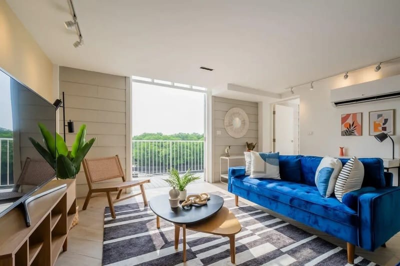 Enchanting 3BR in Casco Antiguo w/ Balcony
