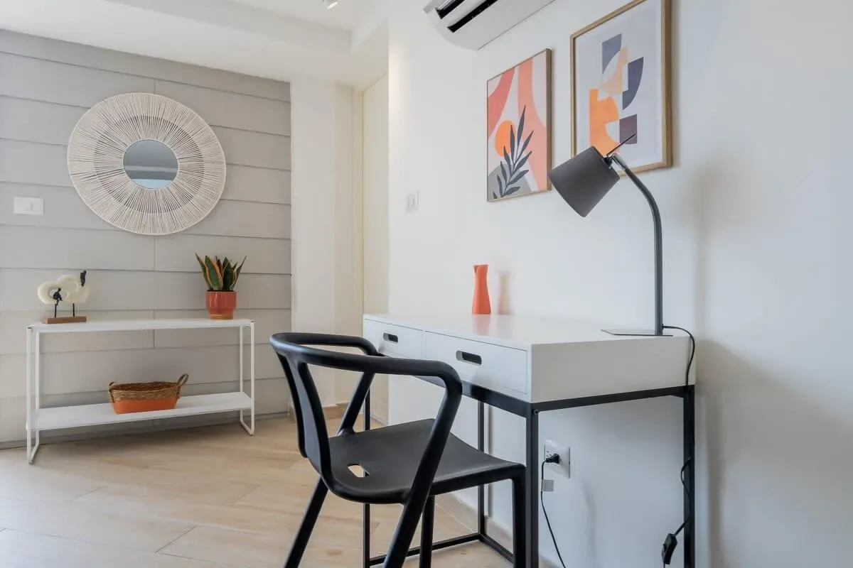 Enchanting 3BR in Casco Antiguo w/ Balcony